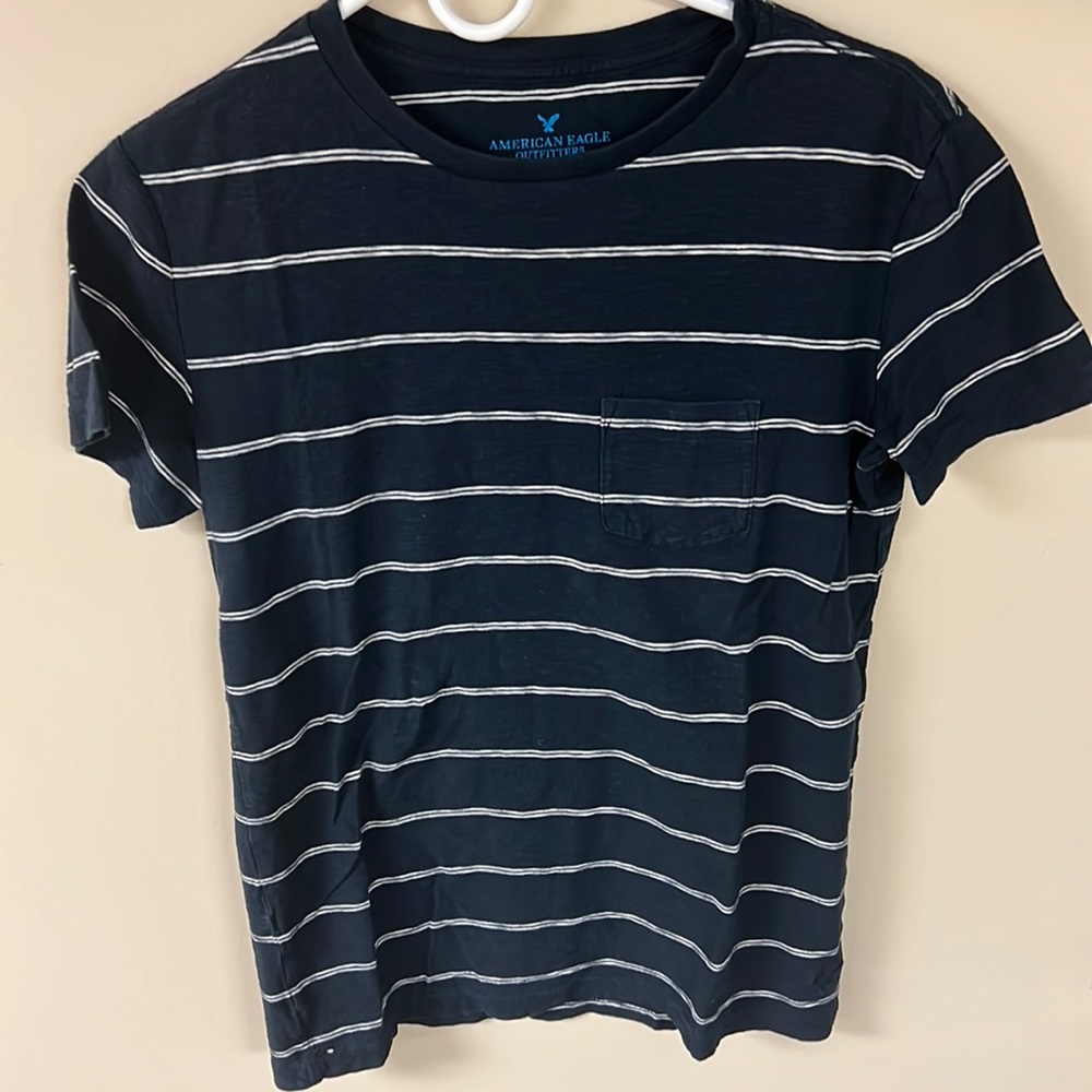 American eagle shortsleeved tee white blue striped chest pocket XS extra small